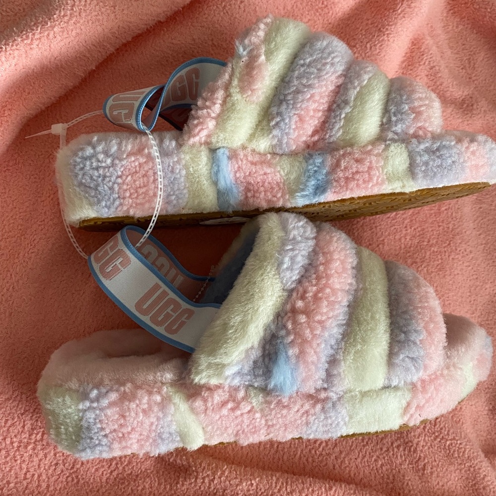 Ugg Fluff Yeah 9